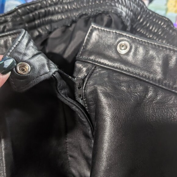 Vintage Holt Renfrew | Women's Pleated Leather Pants In Black - Picture 7 of 14